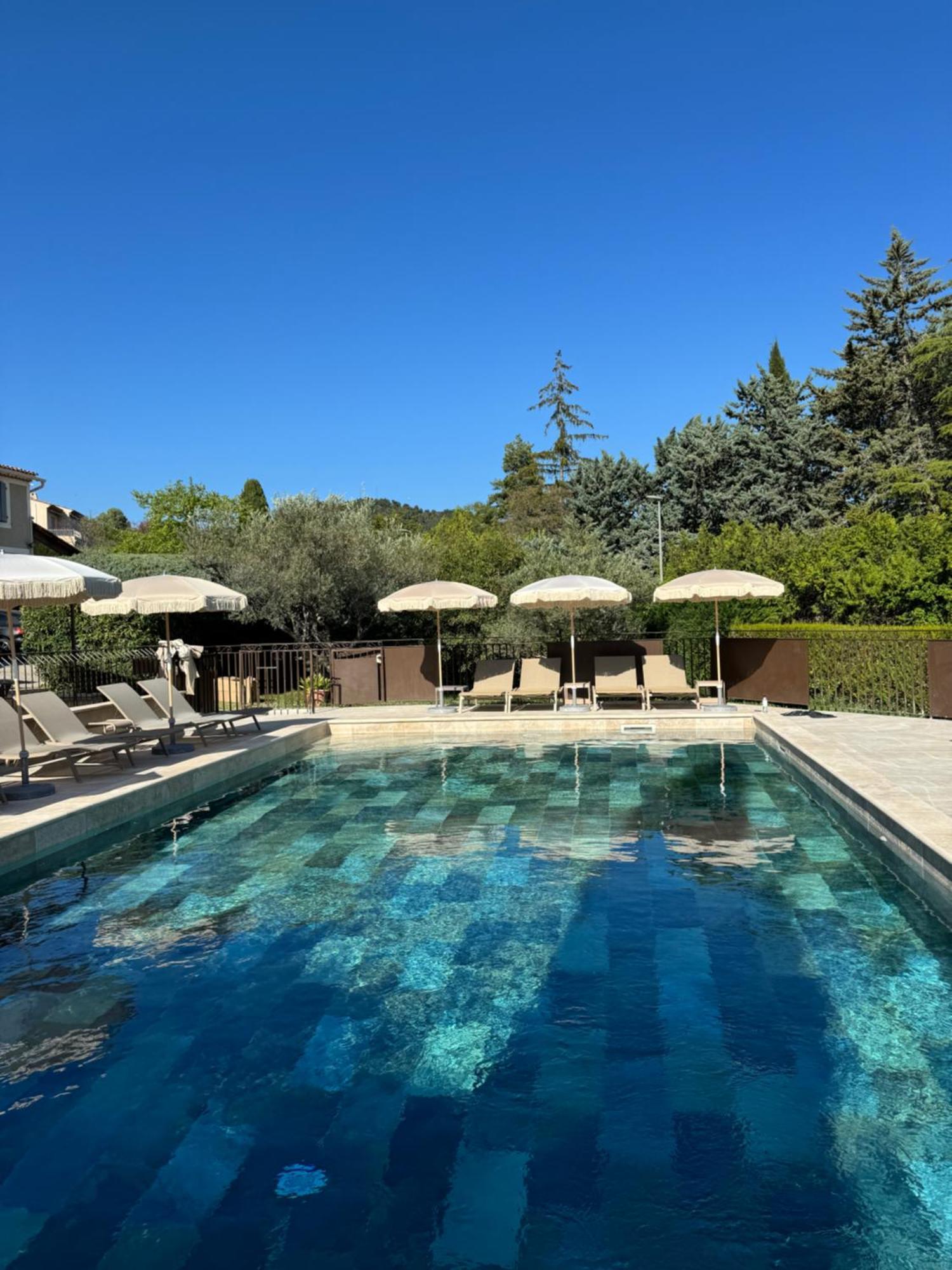Hôtel Le Pré Saint Michel Manosque Esterno foto